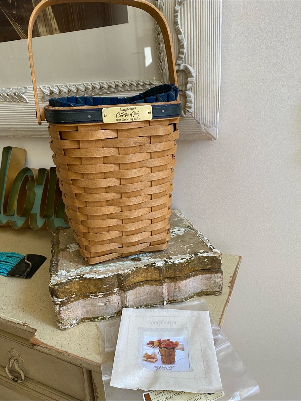 LONGABERGER Collectors Club Basket and Liner with original paperwork